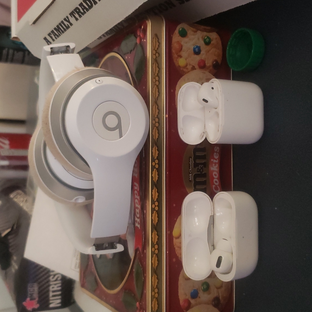 Bundle of headphones